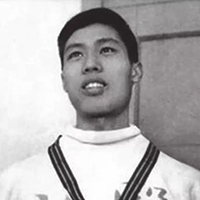 钟南山22岁打破400米栏全国记录